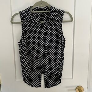 Forever 21 Sleeveless Button Up